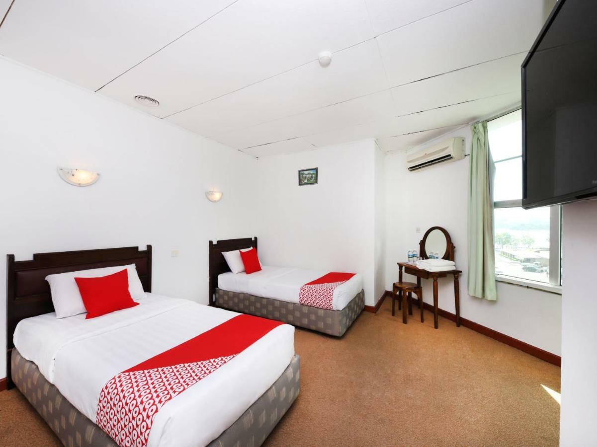 Hotel Oyo 699 Plaza 2*