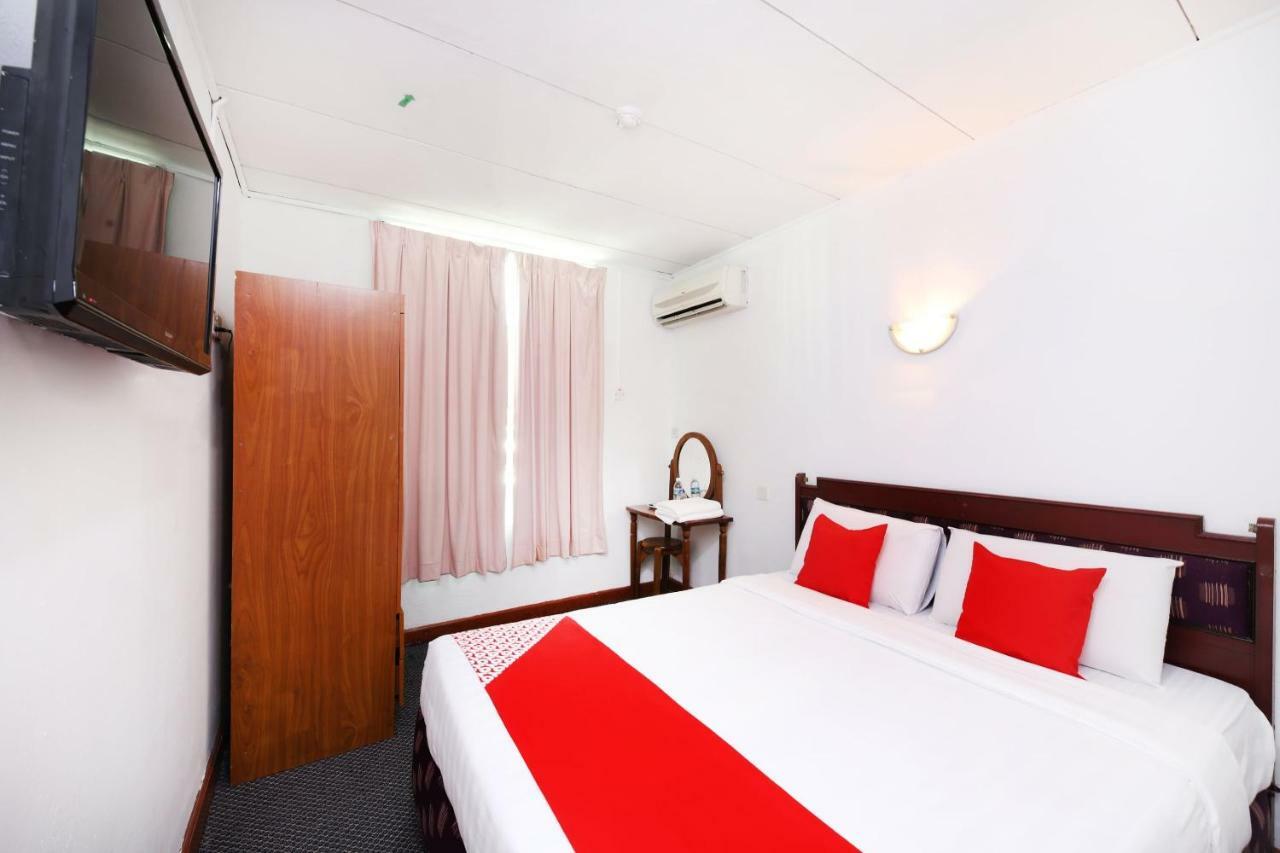 Hotel Oyo 699 Plaza 2*