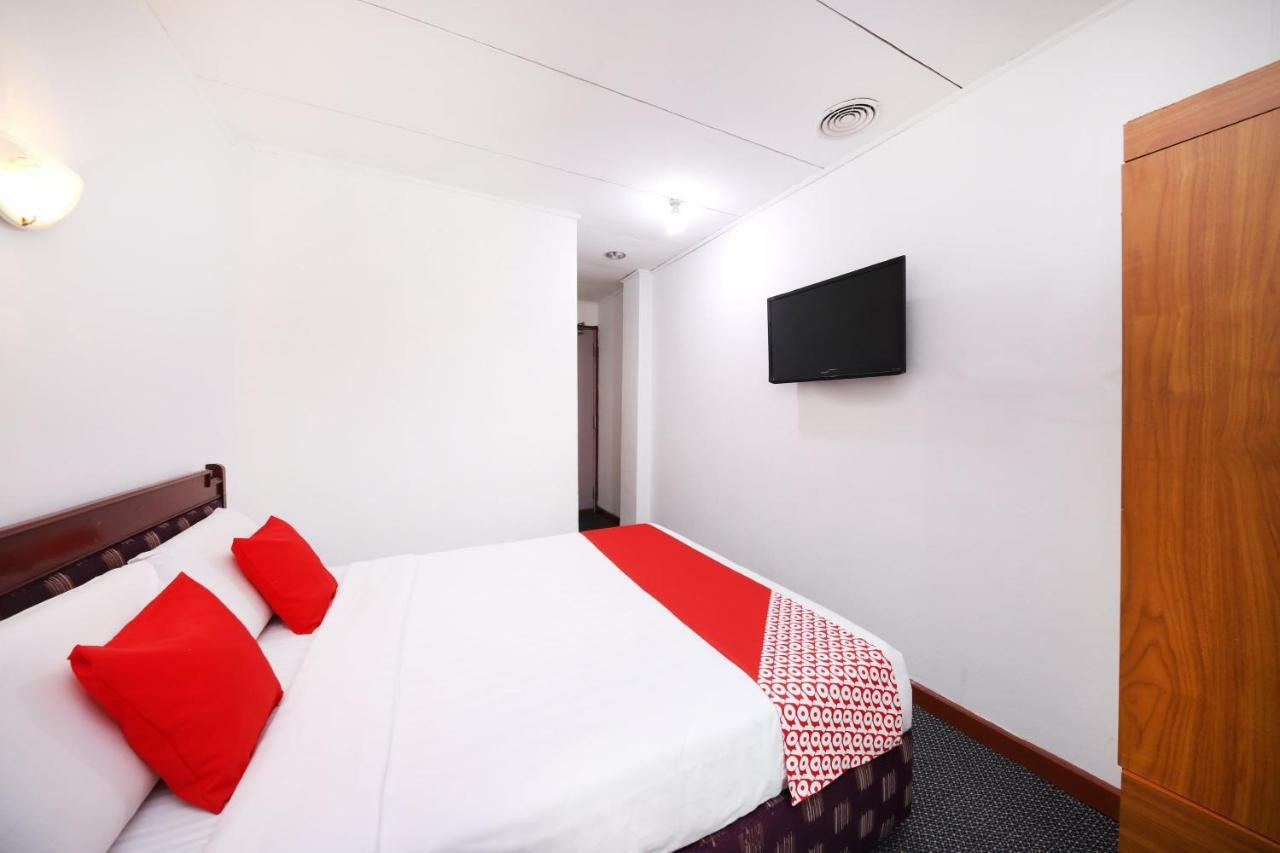 Hotel Oyo 699 Plaza